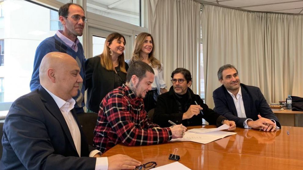 Sebastián Ortega, fundador de Underground, Raúl Olmos, CEO del Grupo Olmos y uno de los propietarios de la productora y Marcos Santana, presidente de Telemundo Global Studios.