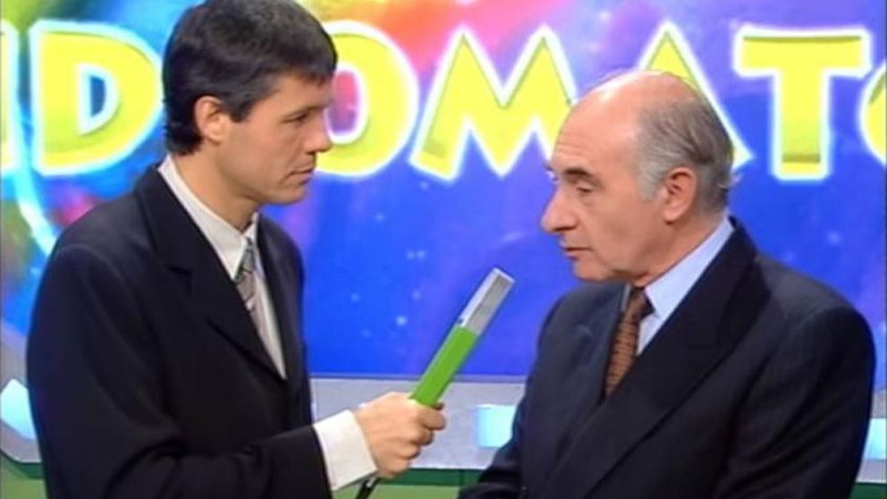 Fernando de la Rúa en "VideoMatch", un momento que quedó en la historia de la televisión argentina.