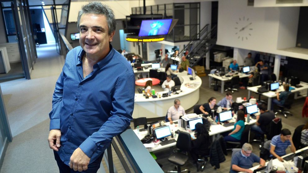 En teatro protagoniza "La jaula de las locas" junto a Ra�l Lavi�. (Cr�nica/P�rez Re)