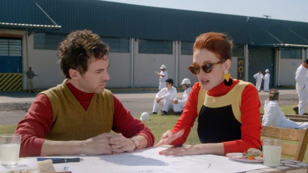 Astrogauchos, una película protagonizada por Ezequiel Tronconi y Laura Laprida.