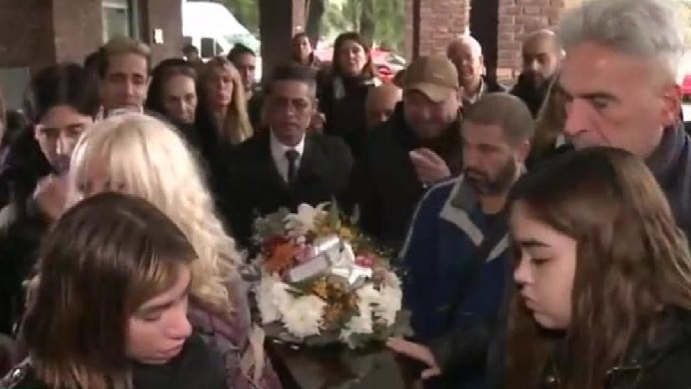 Sus hijas Noelia y Bettina despidieron a la actriz.