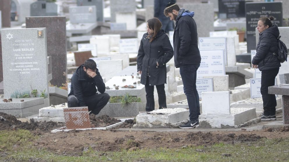 Lágrimas de dolor y desconsuelo en el último adiós a Sergio Gendler (Foto: Fernando Pérez Re, Crónica)