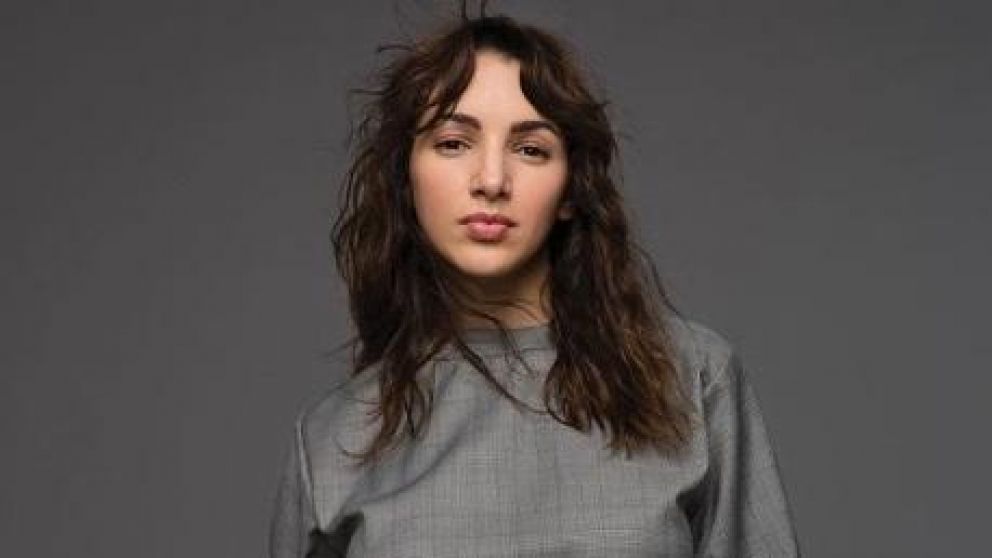 Le preguntaron por su hermana.