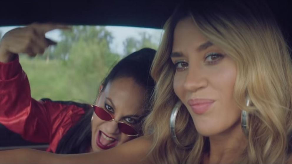 Las artistas estrenaron "Se Quema".