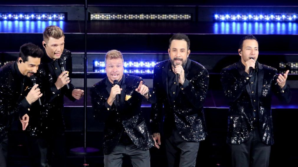Polémico cartel en Viña: "Nick Carter es violador"