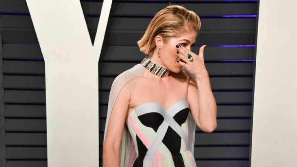 El look de la actriz en la alfombra roja.