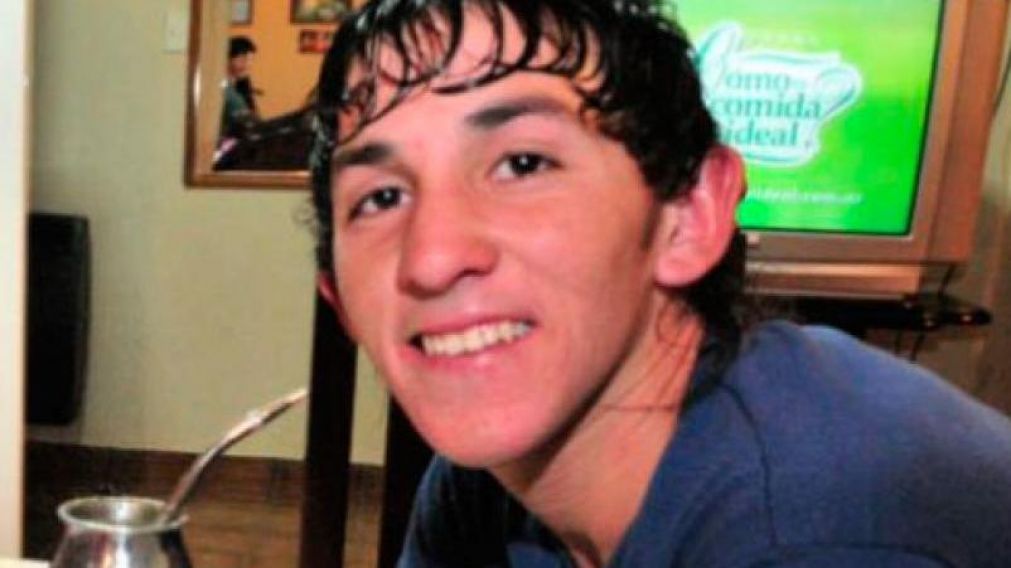 Acusaron al hijo del boxeador por lesionar a una mujer.