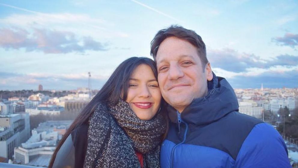 Rodrigo de la Serna fue papá junto a su novia.