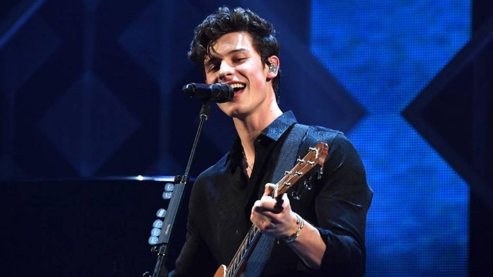 El cantante canadiense se desnudó en las redes sociales.