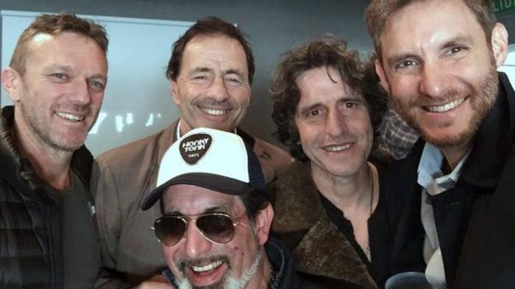 ¿Vuelven "Los Simuladores"?