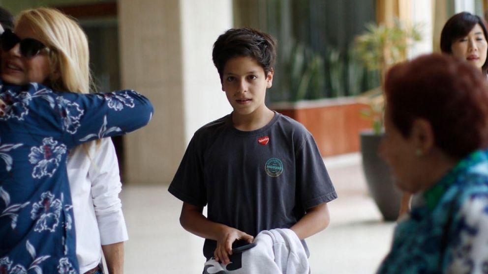 El joven se encuentra fuerte y recuperado. 
