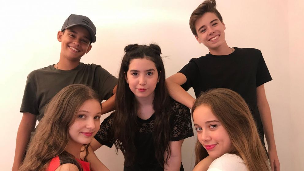El grupo teen que la rompe en las redes sociales.