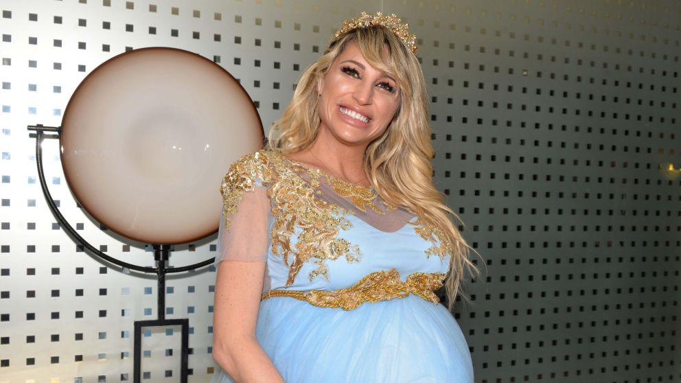 La griega espera ansiosa a su primer hijo.