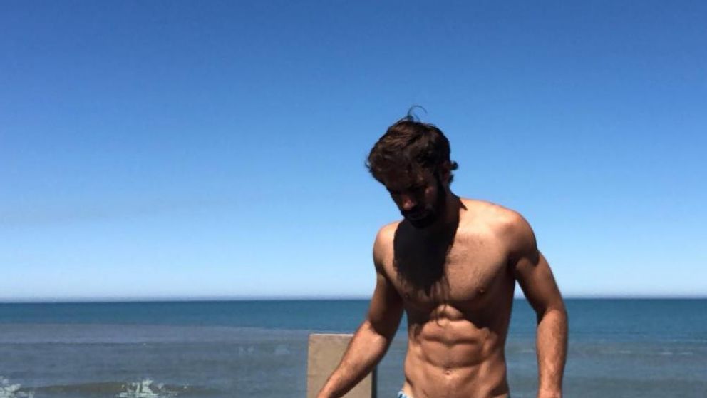 El destape del galán.