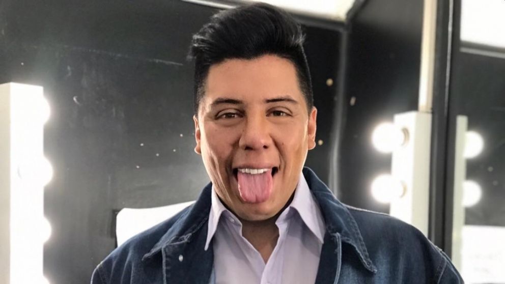 El increíble debut musical del mediático.