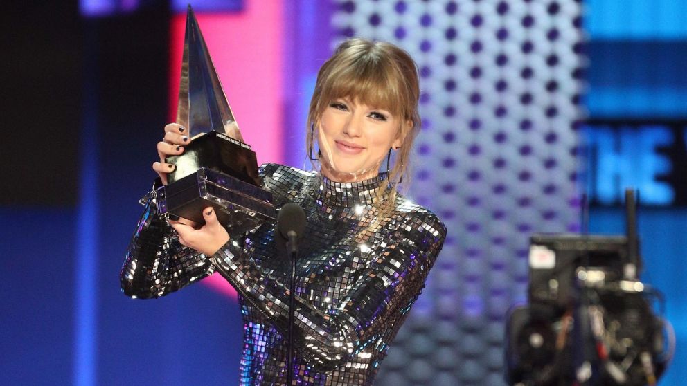 Taylor Swift arrasó en los "American Music Awards" 2018 (AFP)