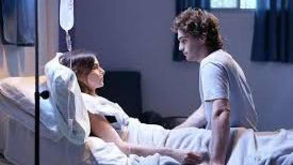 Frente a una situación inesperada, el protagonista se enfrenta con una realidad desconocida.