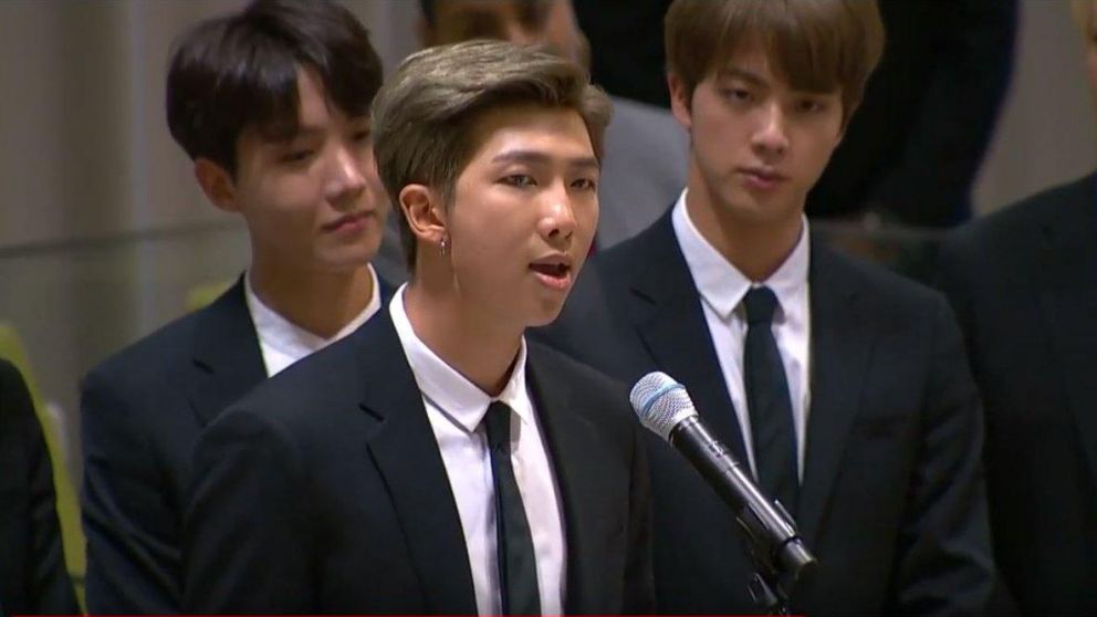 RM, líder de la banda de K-Pop, habló sobre la violencia