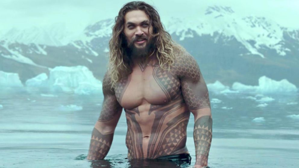 El superhéroe es interpretado por Jason Momoa