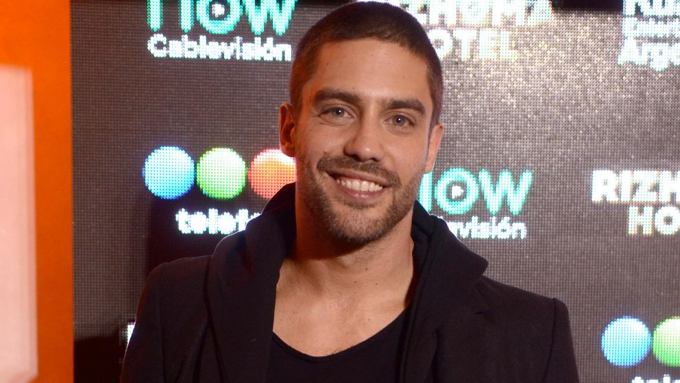 Uno de los galanes de "Rizhoma Hotel" (Fernando Pérez Re - Diario Crónica)