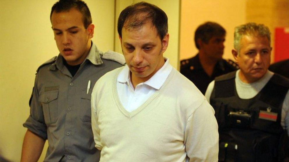 El ex músico contrajo matrimonio con otra detenida.