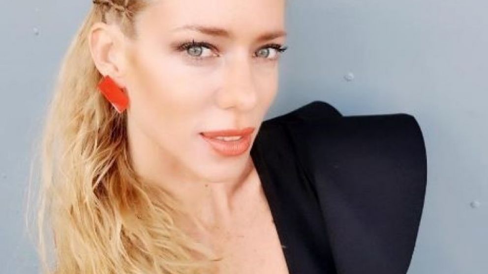 La modelo se mostró con su nueva pareja