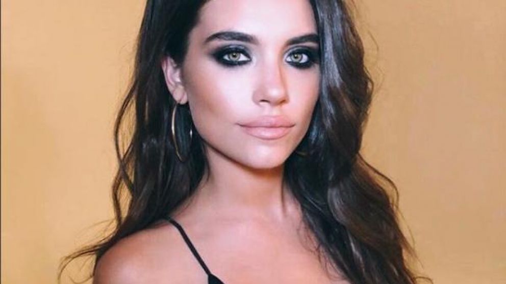 Eva se enfrenta a una nominaci�n. 