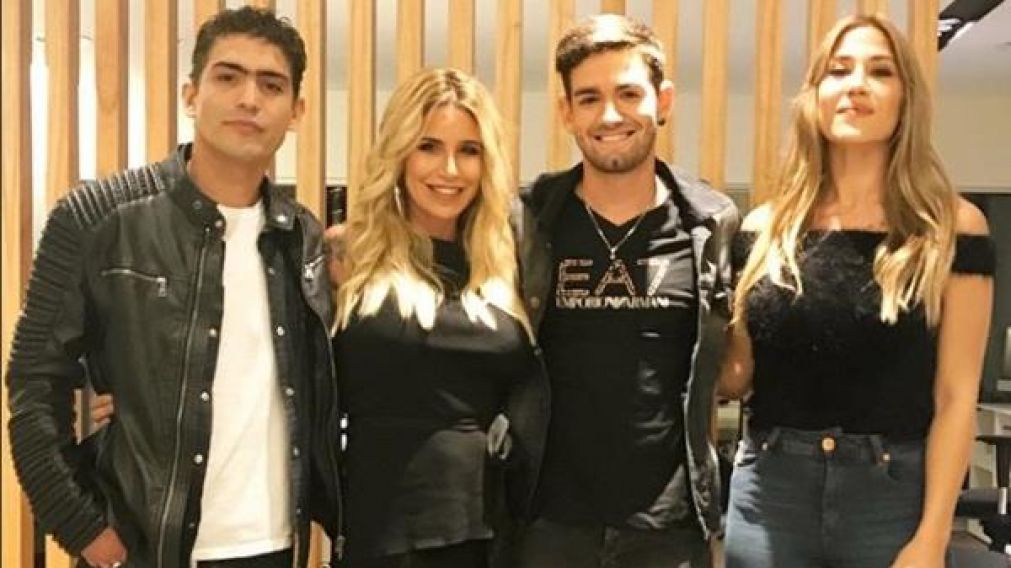 El ídolo popular tendrá su película.