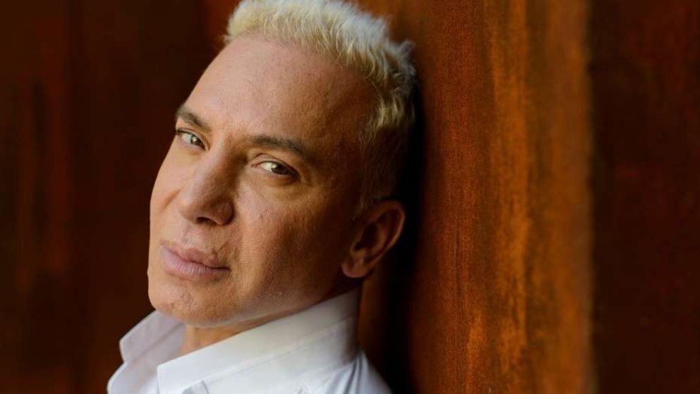 El coreógrafo, lleno de dolor