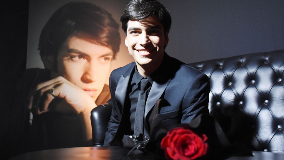 El actor saltó a la fama como un "joven Sandro"