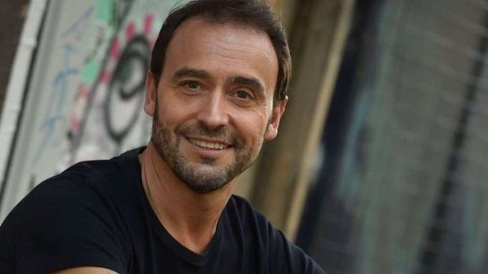 Emblemático periodista de espectáculos