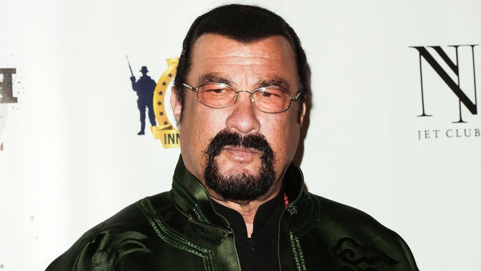Investigan a Steven Seagal por una violación en 1993
