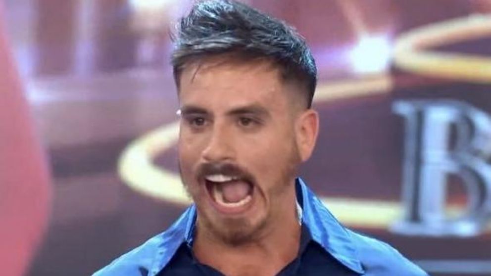 Fede se ríe de los memes de su cara