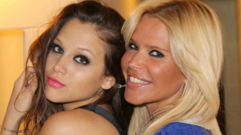 Naza bancó a su hija.