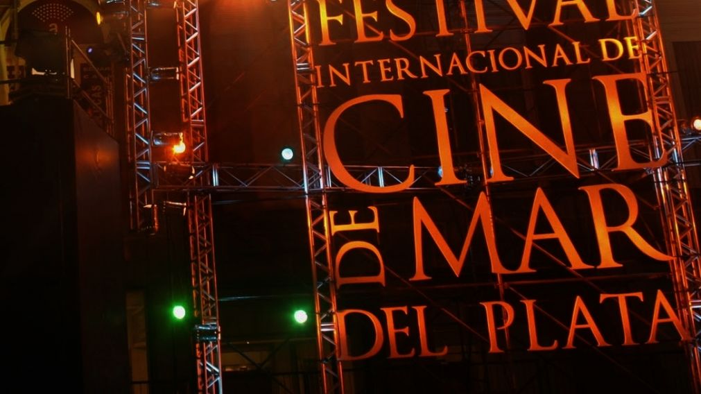 Suspenden festejos en el Festival de Cine por el submarino