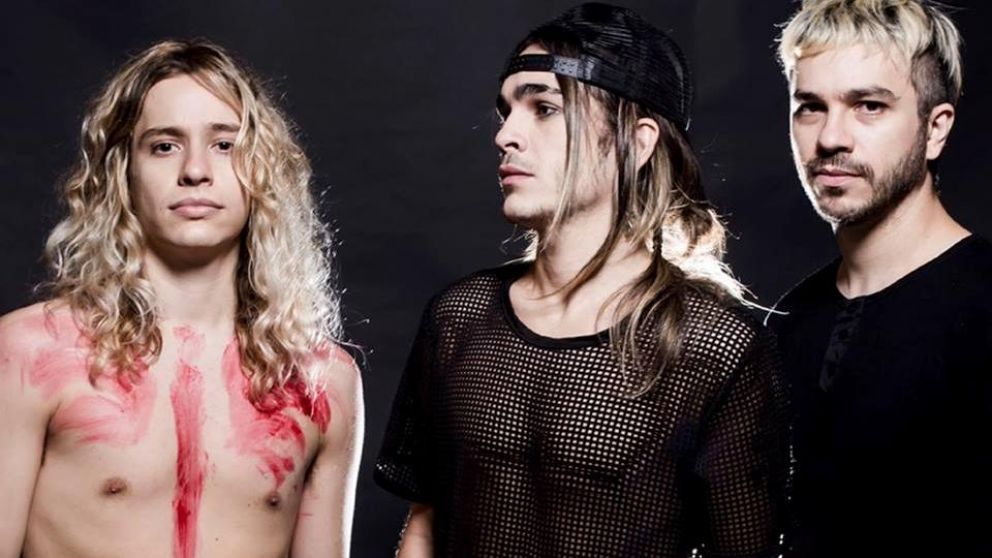 Airbag, internacional