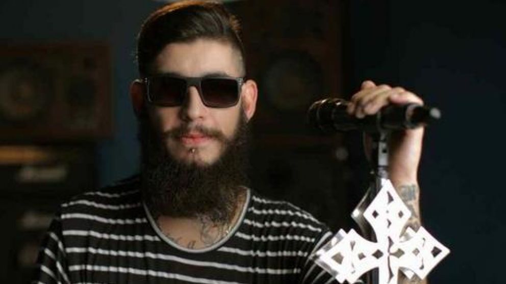 Pol�mica por foto de Ulises Bueno con "La Hiena" Barrios 