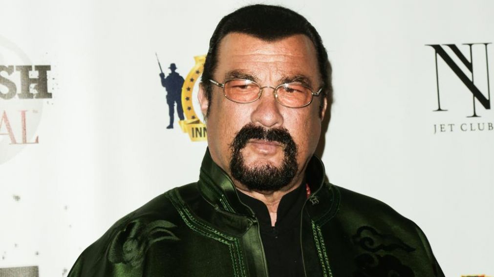 Conocida actriz denunció que Steven Seagal la acosó