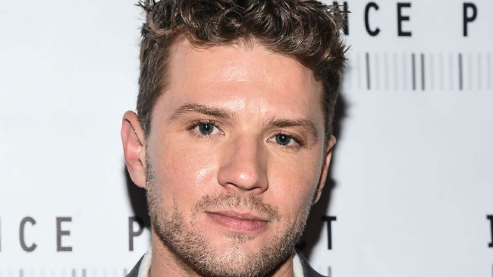 Denuncian a Ryan Phillippe por violencia de género