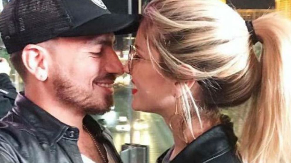 ¡La cama también es para...! Fede y Laurita disfrutan en Uruguay