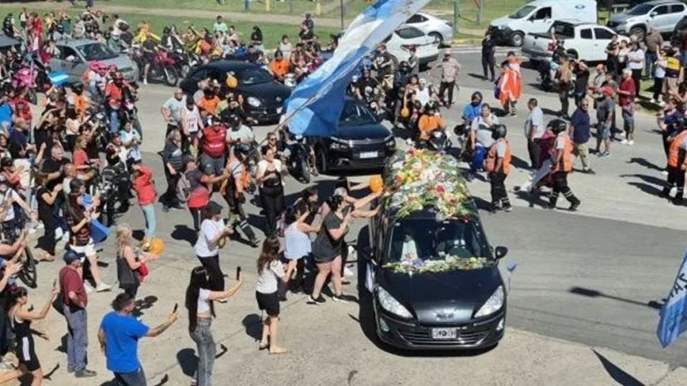 Multitudinaria caravana despidió a Juan José Mussi en Berazategui