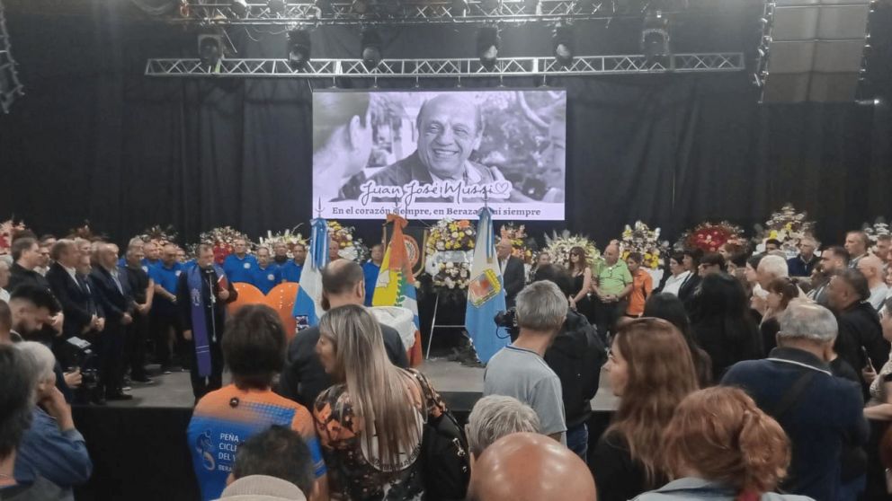 Caravana de despedida para Mussi: un �ltimo adi�s multitudinario en Berazategui