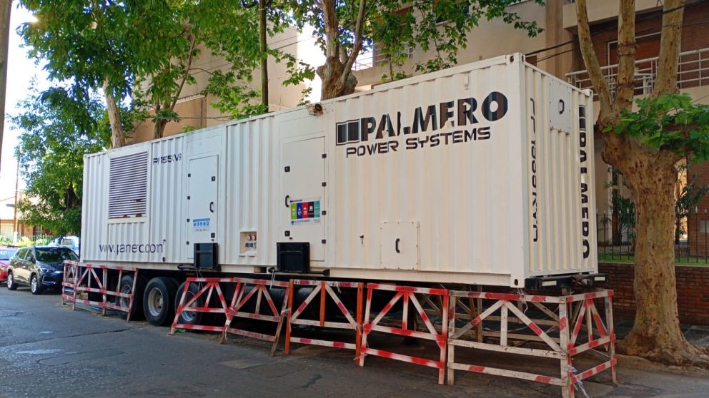 Emergencia eléctrica en el barrio: problemas en una cámara afecta a cientos de vecinos