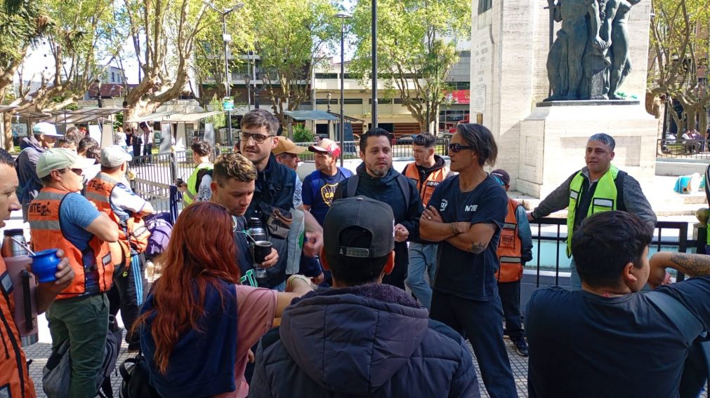 Marcha de trapitos en Quilmes: reclaman que no los dejan trabajar