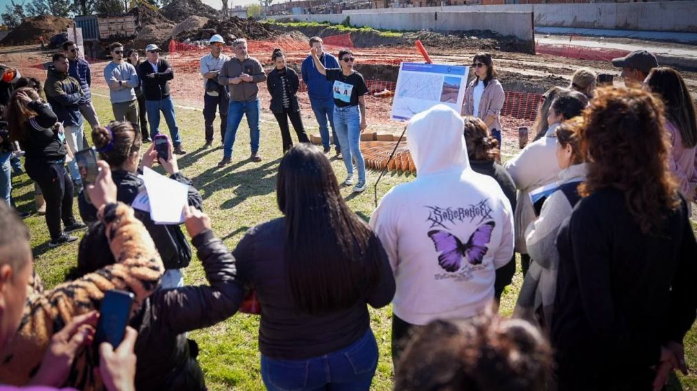 Mayra Mendoza supervis� los trabajos de readecuaci�n del arroyo: el estado de las obras