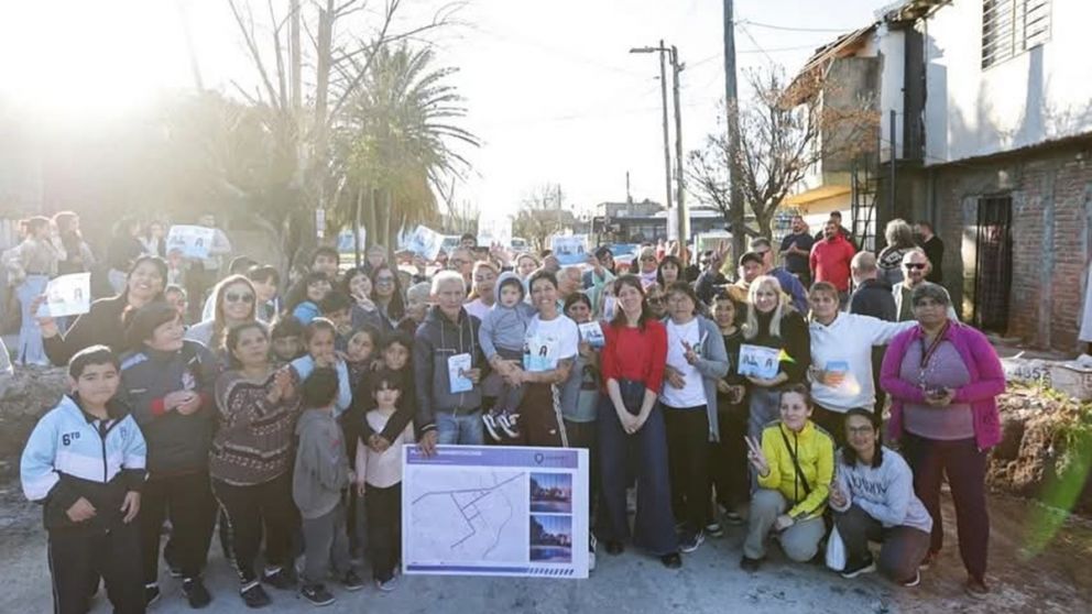 Avanzan las obras de pavimentación en el barrio Santa Lucía de Quilmes Oeste