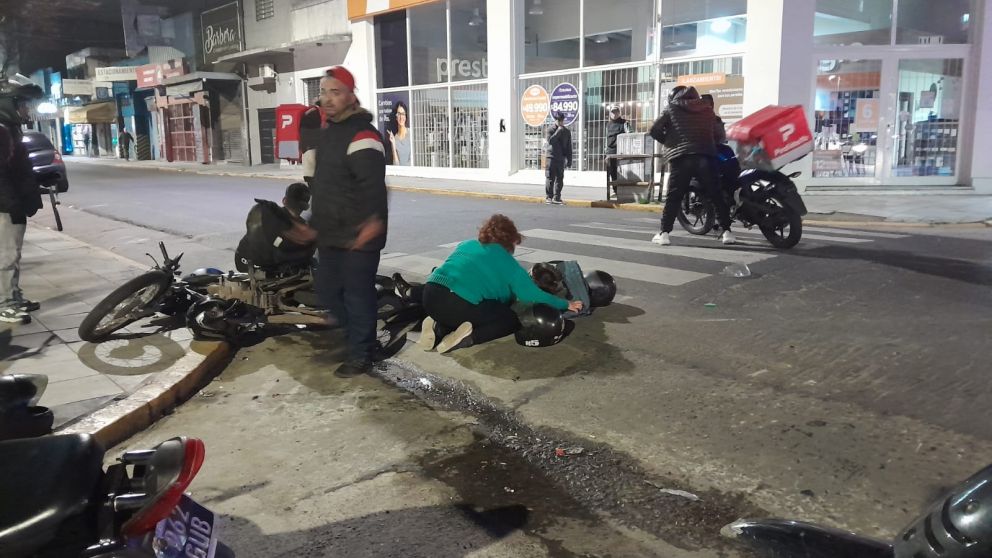 Choque entre dos motos en Quilmes Centro: dos heridos trasladados al hospital