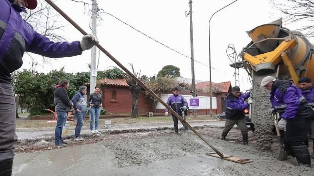 Quilmes refuerza el Plan de Bacheo con obras en hormigón