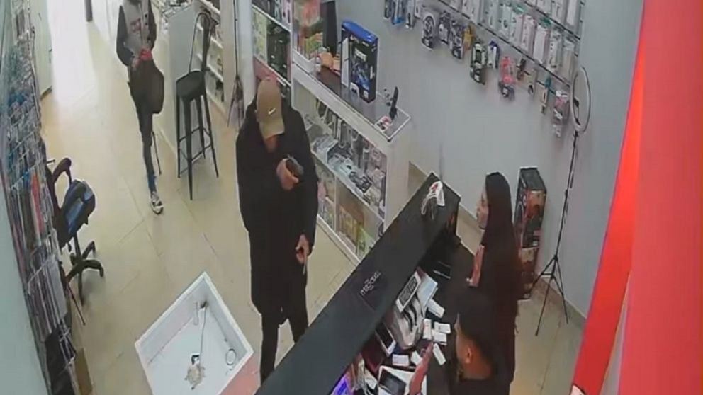 Robaron un local a una semana de su apertura: intensa búsqueda de los delincuentes