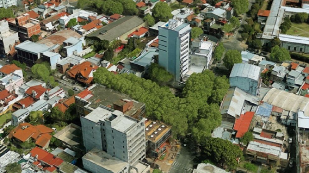 Lanzan una campaña para salvar al último espacio verde de Bernal Centro